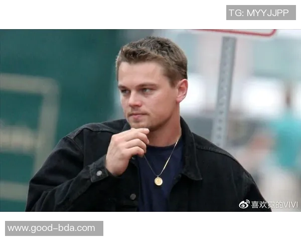 足球明星颜值变迁揭秘从青涩少年到成熟魅力的华丽转身